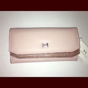 Halston shimmer wallet! 💗✨